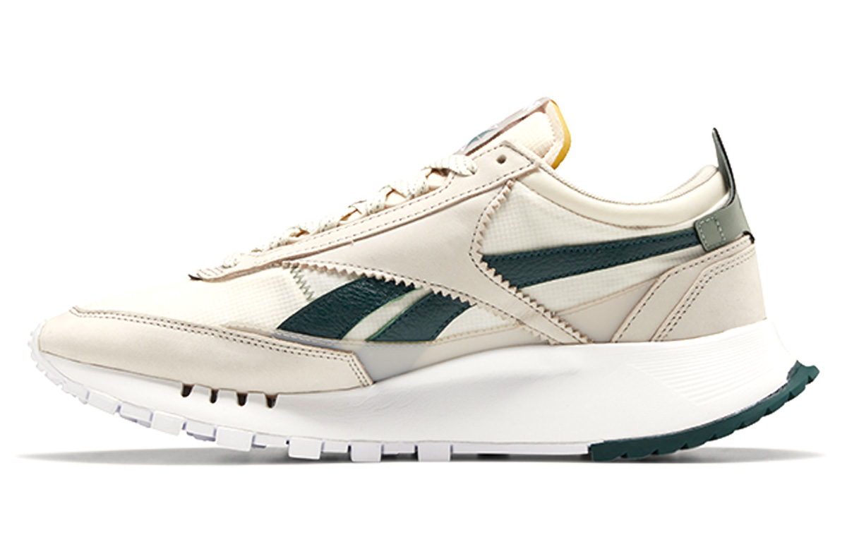 Кроссовки унисекс Reebok Classic Legacy sand stone harmony green, 38.5 EU