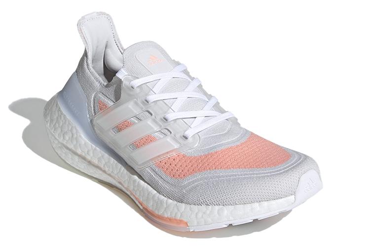 Кроссовки женские Adidas Ultra Boost 21 белые, 38 EU