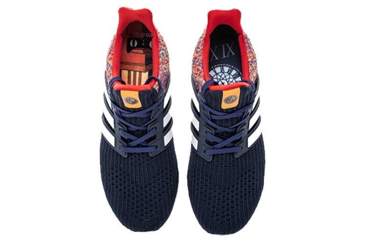 Кроссовки мужские Adidas UltraBOOST синие и белые, 36 2/3 EU