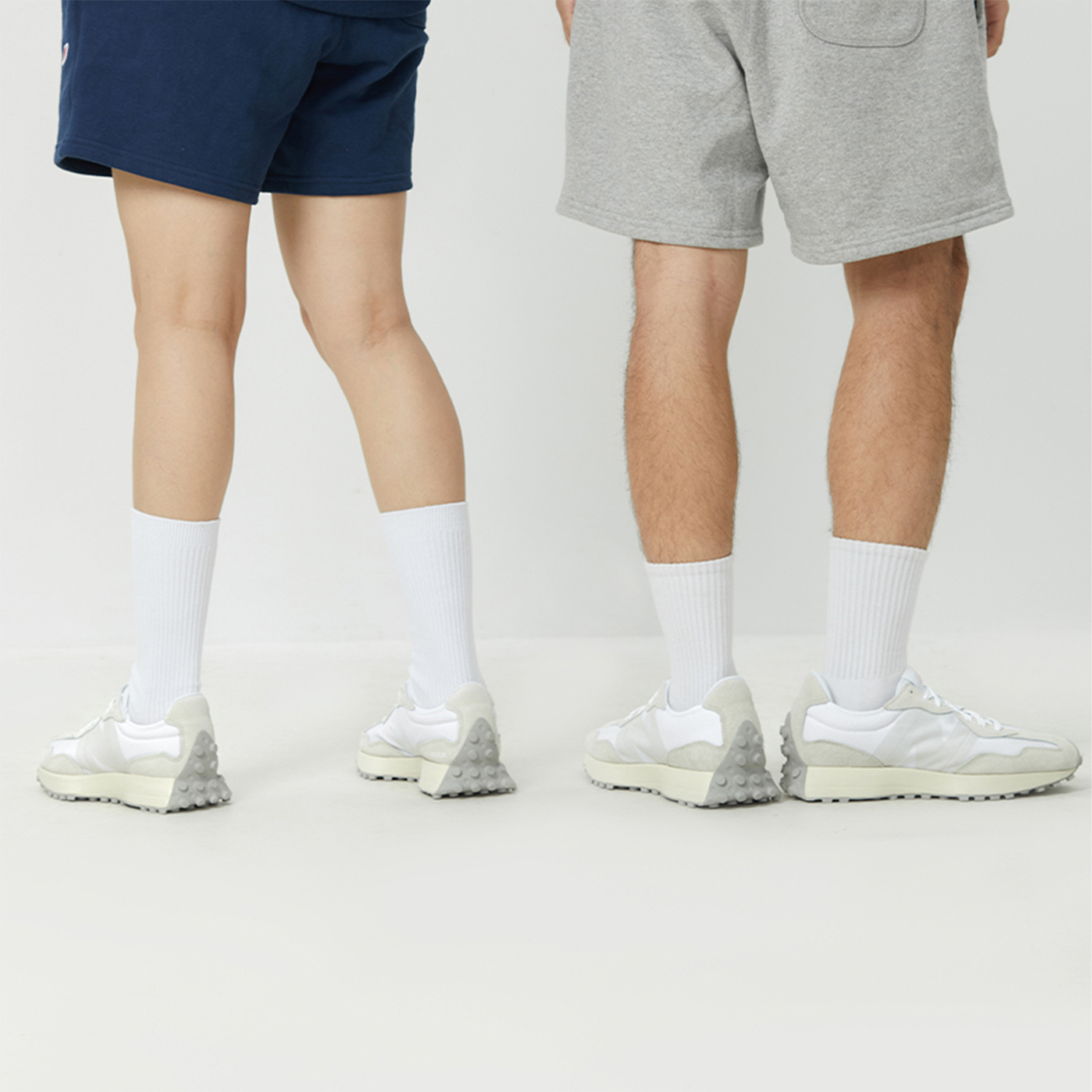 Кроссовки унисекс New Balance 327 off white, 41.5 EU