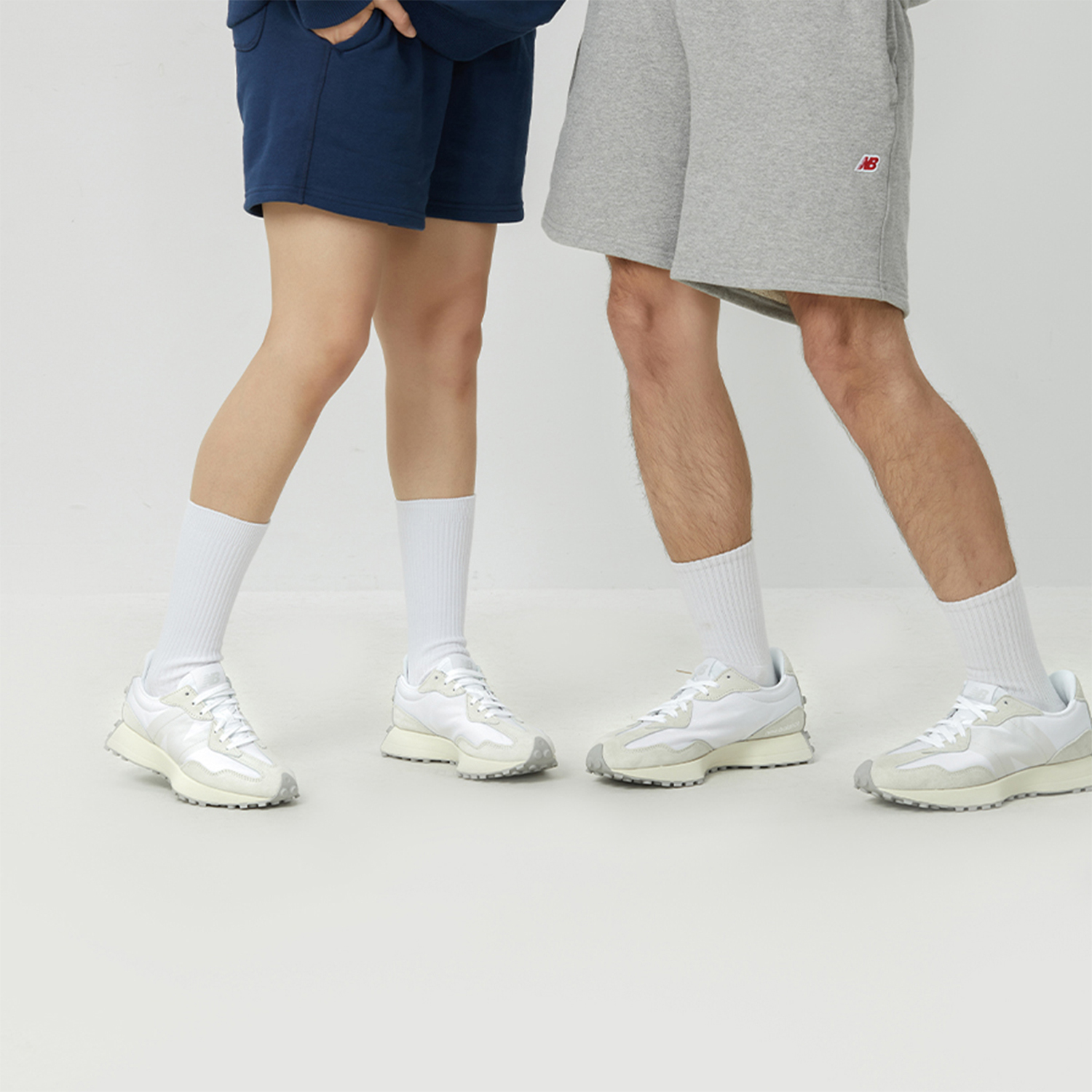 Кроссовки унисекс New Balance 327 off white, 41.5 EU