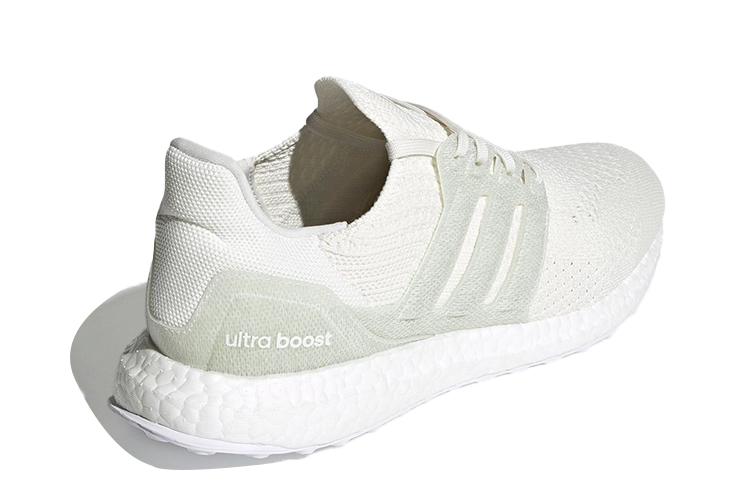 Кроссовки мужские Adidas Ultra Boost 6.0 Non Dyed Parley белые, 41 1/3 EU