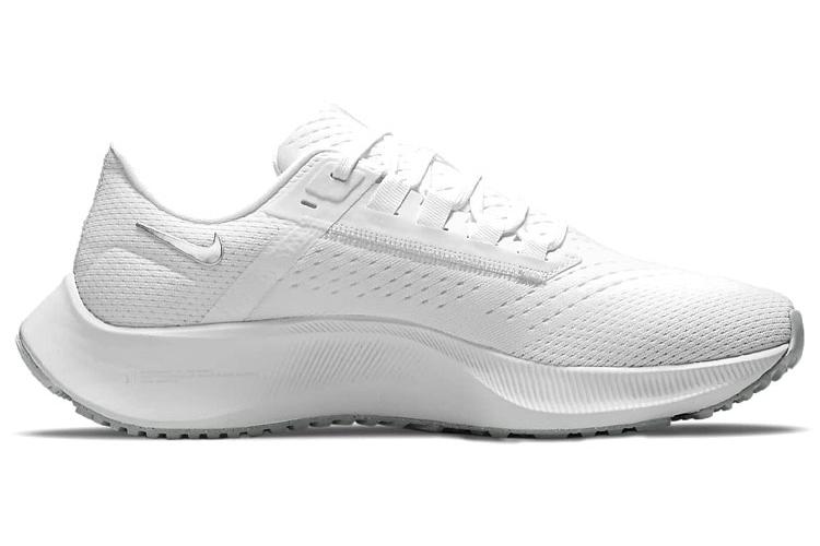 Кроссовки женские Nike Air Zoom Pegasus 38 белый металлик, 36.5 EU