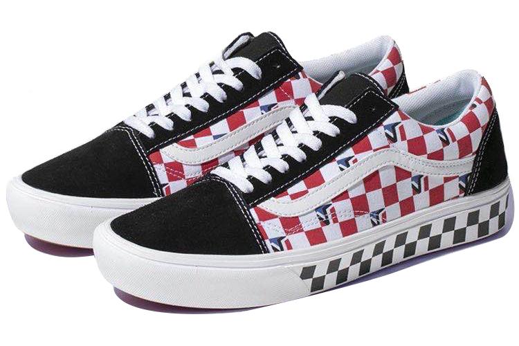 Кеды унисекс Vans Comfycush Old Skool Dimension Checkerboard черные, красные, синие, 36 EU