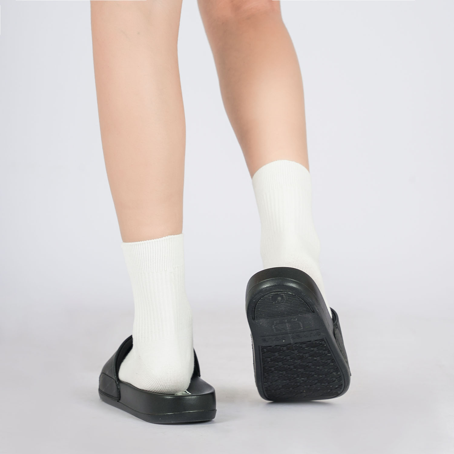 Сланцы унисекс MLB Totem черные, 36.5 EU