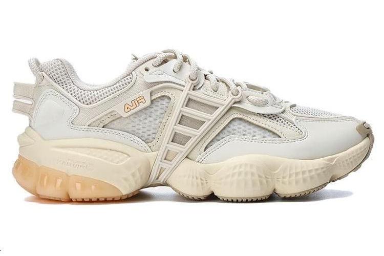 Кроссовки женские FILA Ladder Shoes кремовые, 38 EU