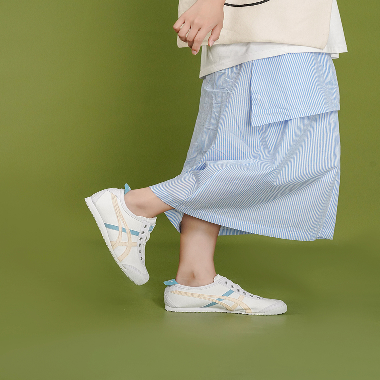 Кроссовки женские Onitsuka Tiger Mexico 66 белые, синие, розовые, 41.5 EU