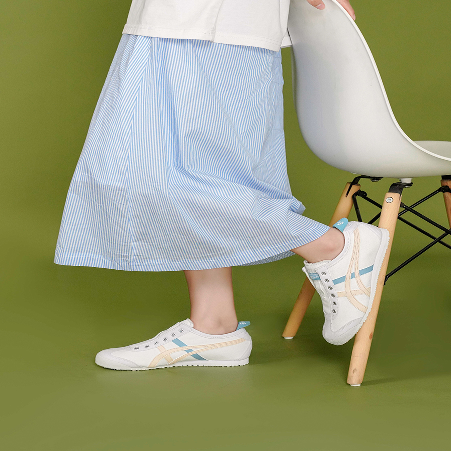 Кроссовки женские Onitsuka Tiger Mexico 66 белые, синие, розовые, 41.5 EU