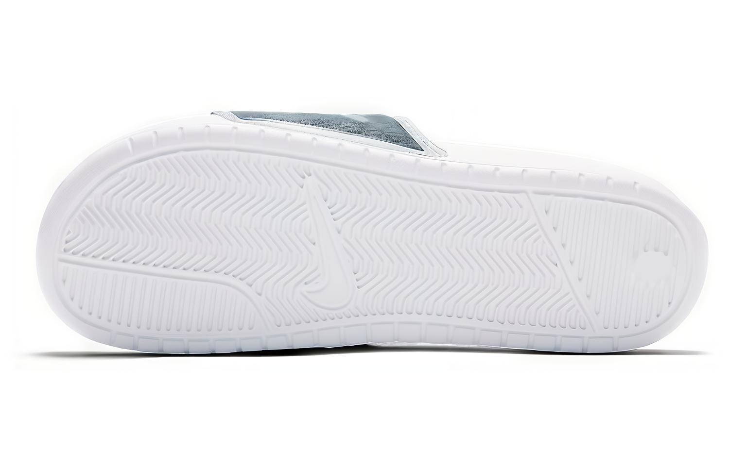 Шлепанцы женские Nike Benassi LX белые, 42 EU