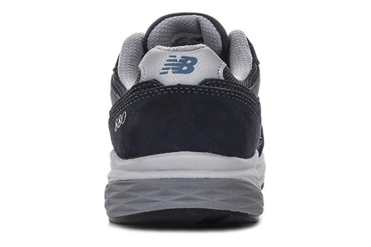 Кроссовки женские New Balance 880 темно-синие, 35 EU