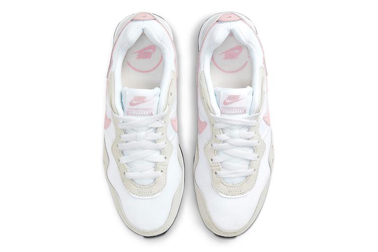 Спортивные кеды женские Nike Venture Runner Wide белые, 42 EU