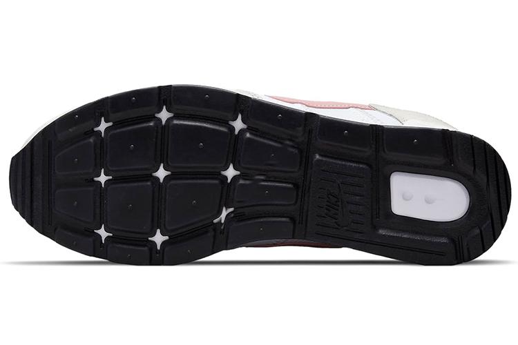 Спортивные кеды женские Nike Venture Runner Wide белые, 42 EU