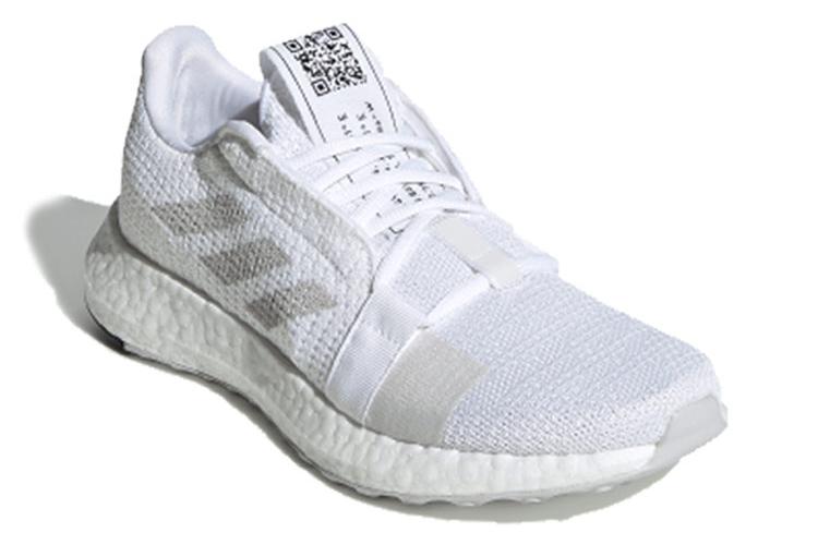 Кроссовки женские Adidas SenseBoost Go белые, 36 EU
