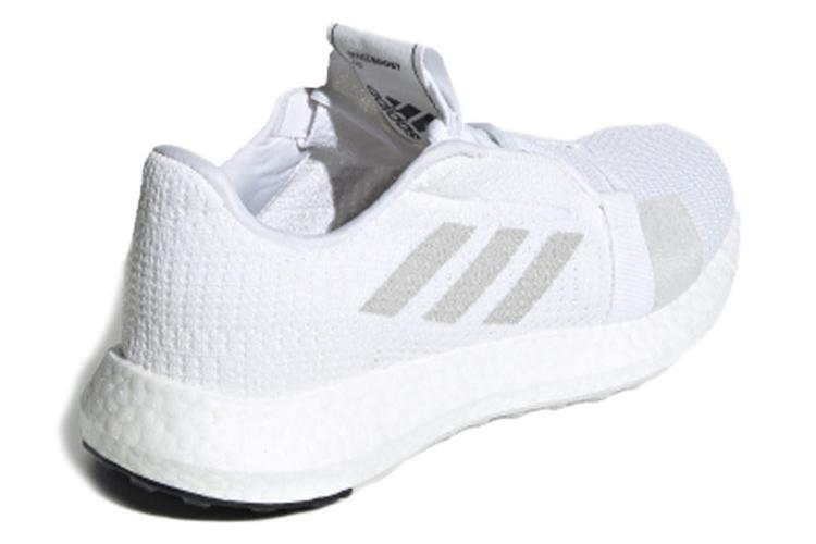 Кроссовки женские Adidas SenseBoost Go белые, 36 EU