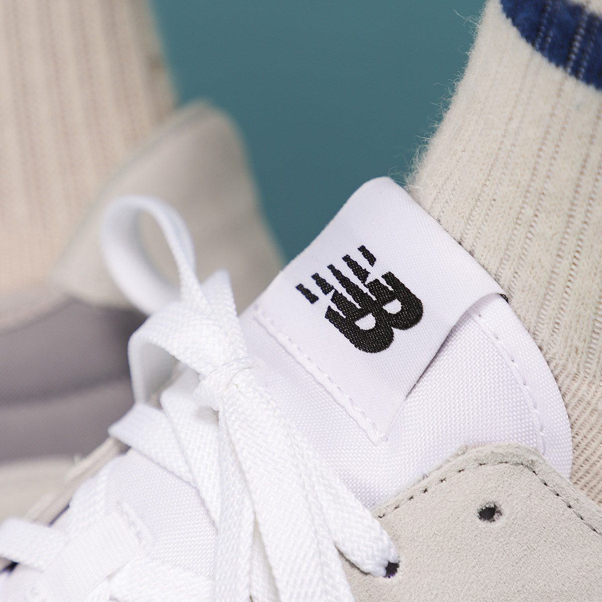 Кроссовки мужские New Balance 327 Rain Cloud Virtual Violet, 41.5 EU