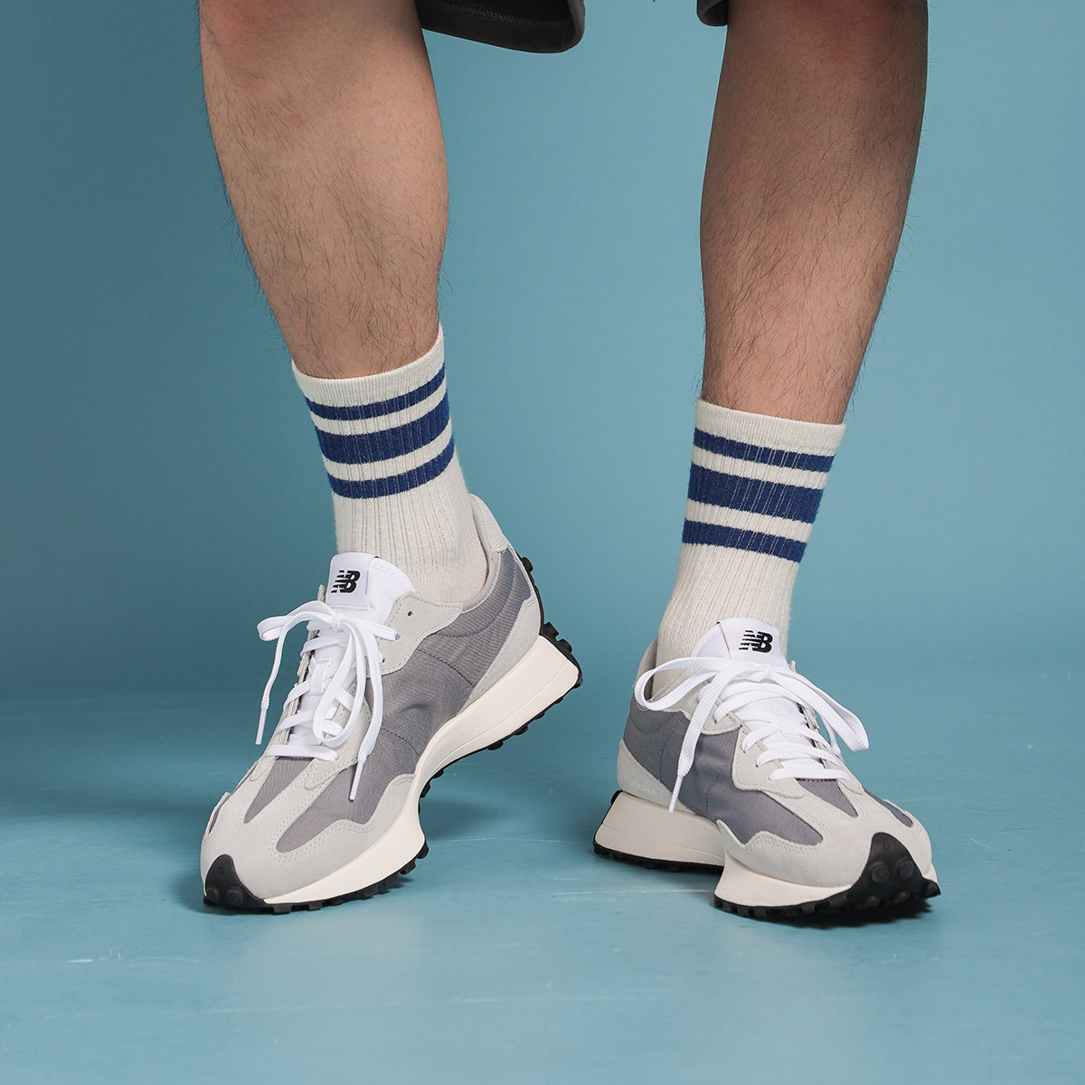 Кроссовки мужские New Balance 327 Rain Cloud Virtual Violet, 41.5 EU