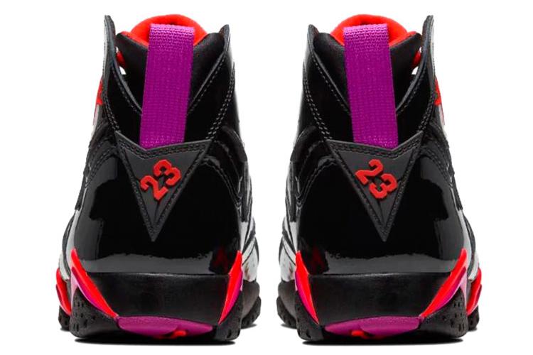 Кроссовки женские Jordan 7 Retro черные, 38 EU
