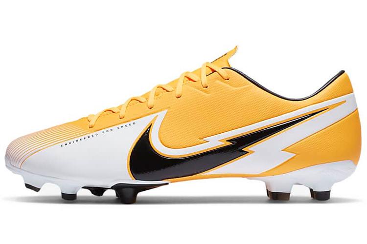 Футбольные бутсы мужские Nike Vapor 13 Academy FG/MG белые, 42.5 EU