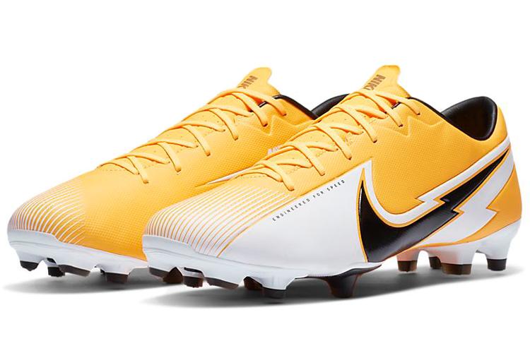 Футбольные бутсы мужские Nike Vapor 13 Academy FG/MG белые, 42.5 EU