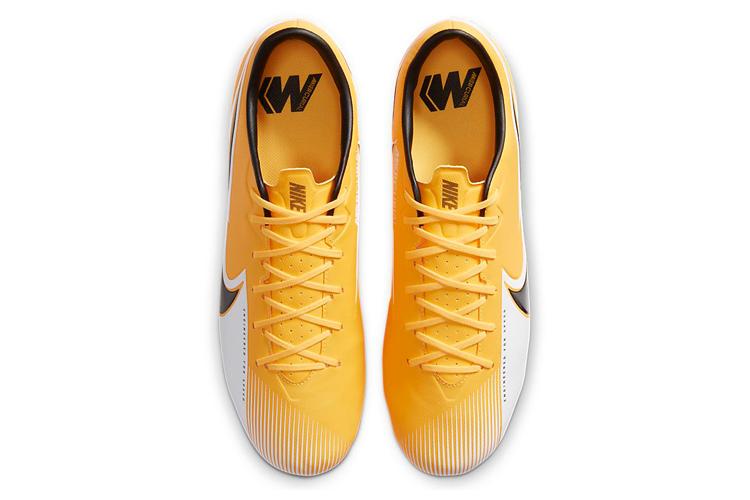 Футбольные бутсы мужские Nike Vapor 13 Academy FG/MG белые, 42.5 EU