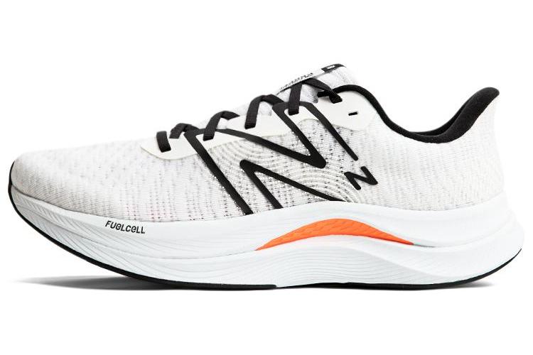 Кроссовки мужские New Balance FuelCell Propel V4 белые