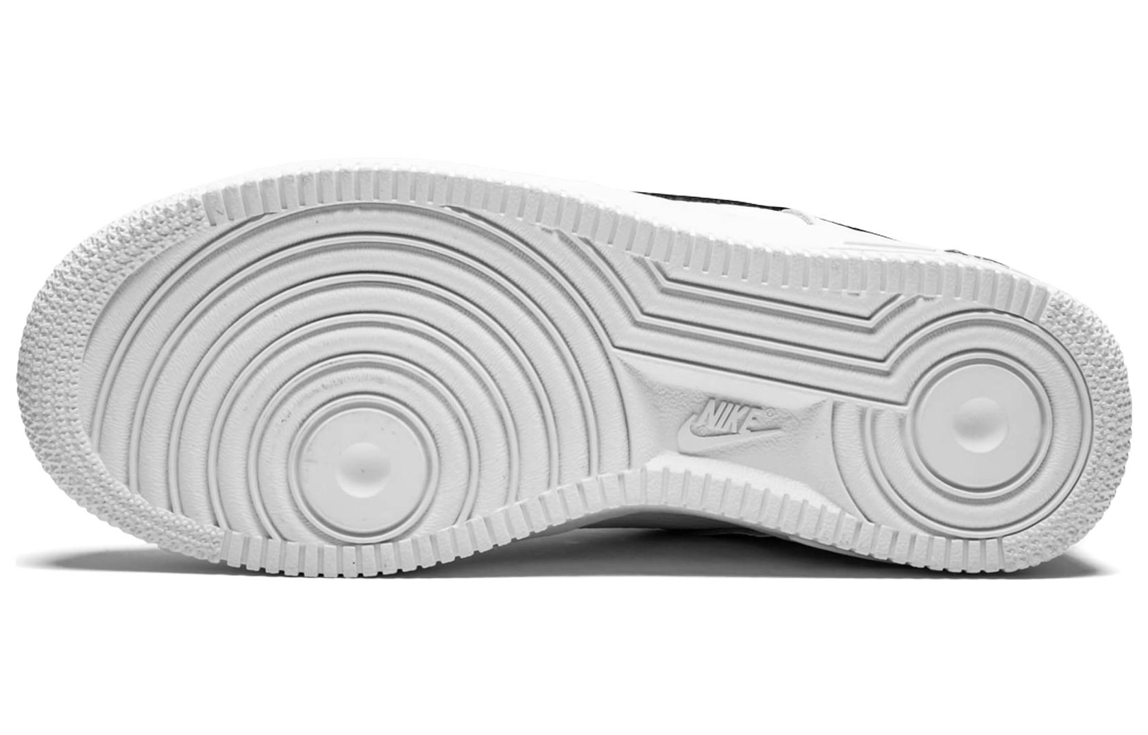 Кроссовки унисекс Nike Air Force 1 '07 LV8 Overbranding белые, 45 EU