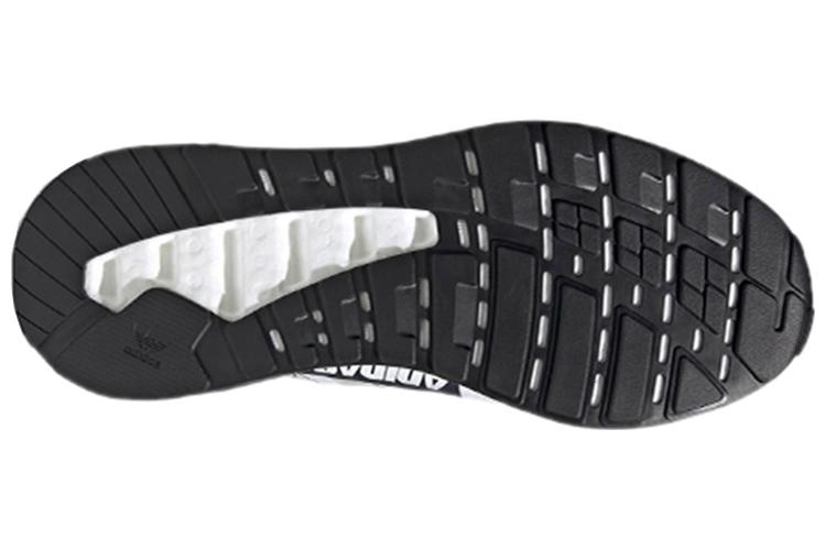 Кроссовки унисекс Adidas Zx 2K Boost Bold Logo Graphic белые, 44 2/3 EU