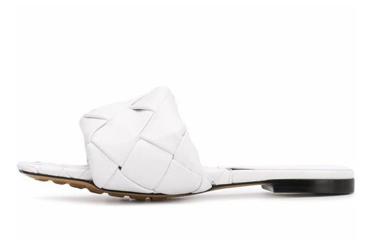 Шлепанцы женские Bottega Veneta Lido белые, 35 EU