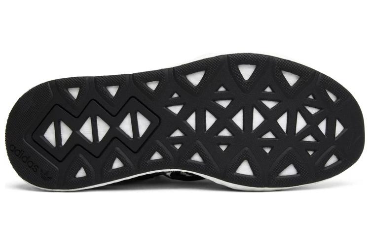 Кроссовки женские Adidas Consortium Arkyn X Naked черные-белые, 40 EU