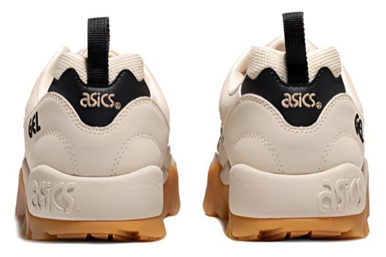 Кроссовки унисекс ASICS Gel Truck бело-черные, 40.5 EU