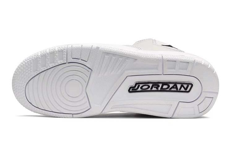 Кеды женские Jordan Courtside 23 Mid-Top светло-серые, 37.5 EU