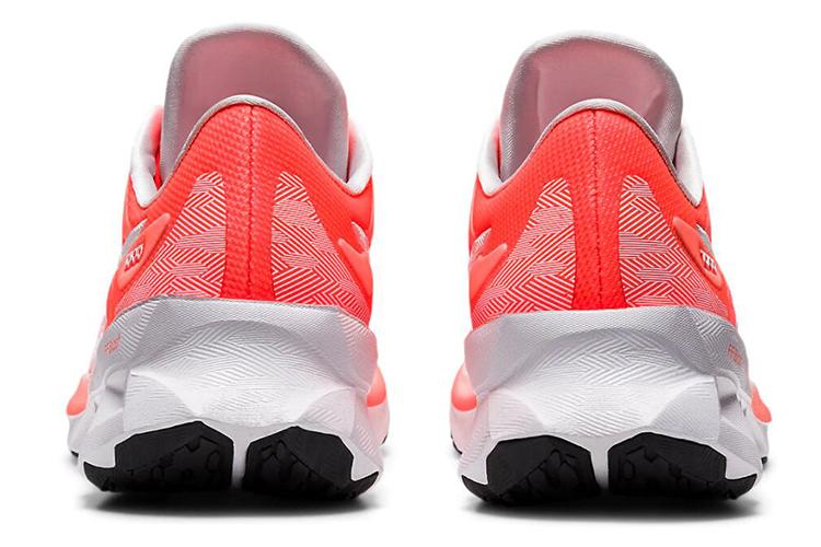 Кроссовки женские ASICS Novablast Tokyo, розовые, 37 EU