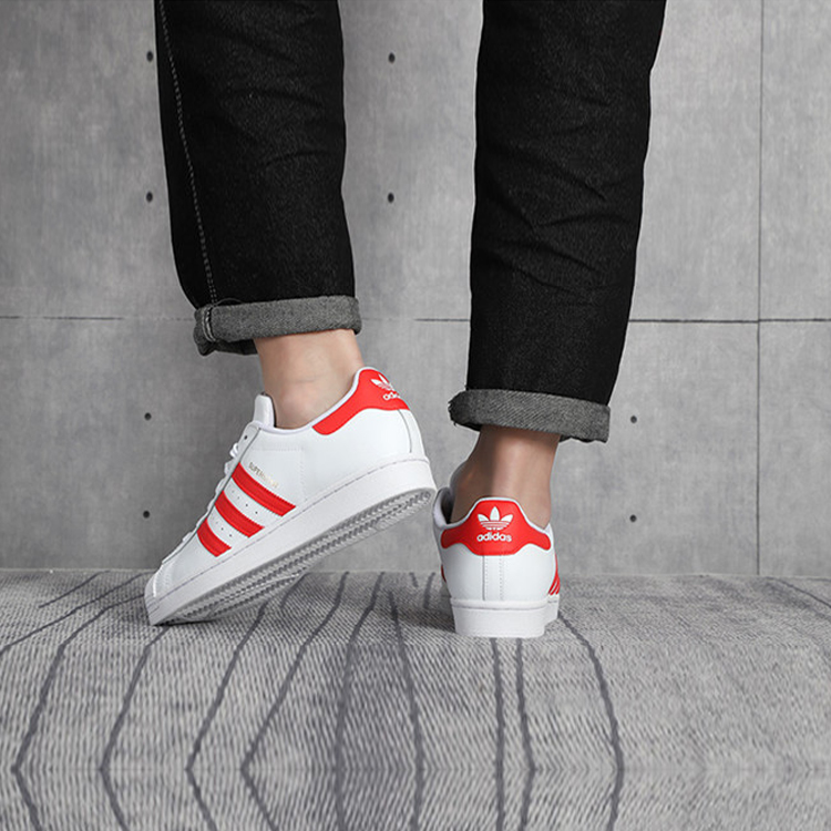 Кроссовки унисекс Adidas Superstar белые, 37 1/3 EU