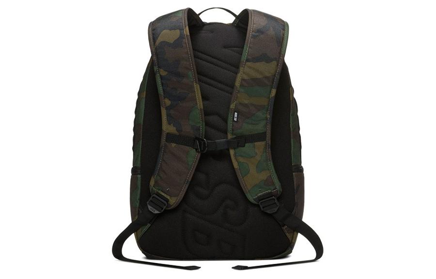 Рюкзак унисекс Nike BA5793-210 зеленый