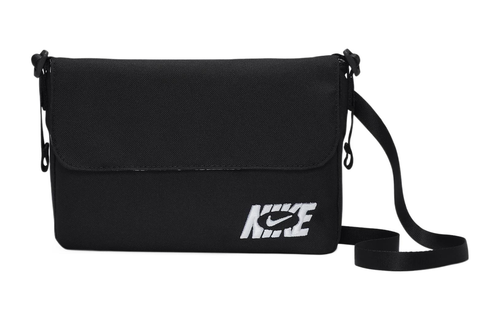 Сумка женская Nike DQ5915-010 черная