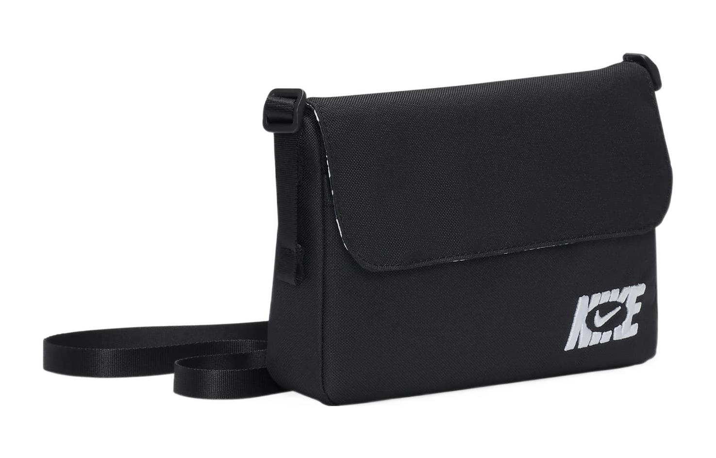 Сумка женская Nike DQ5915-010 черная