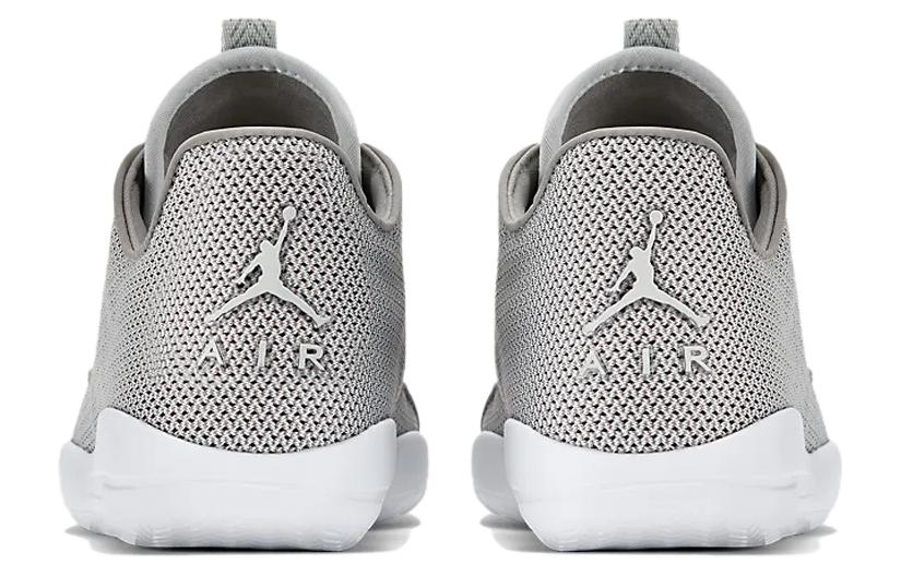 Кроссовки мужские Jordan Eclipse Dust серые, 42.5 EU