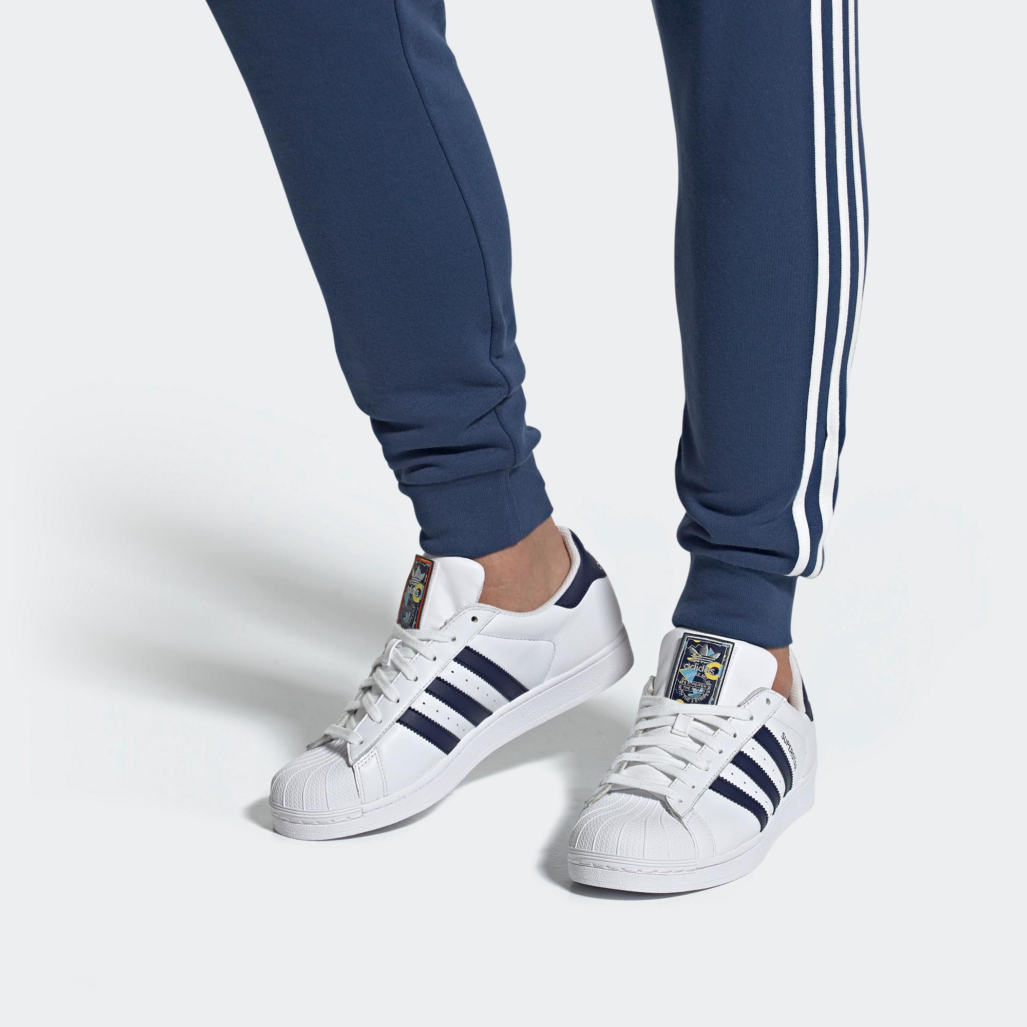 Кроссовки унисекс Adidas Superstar белые, 43 1/3 EU