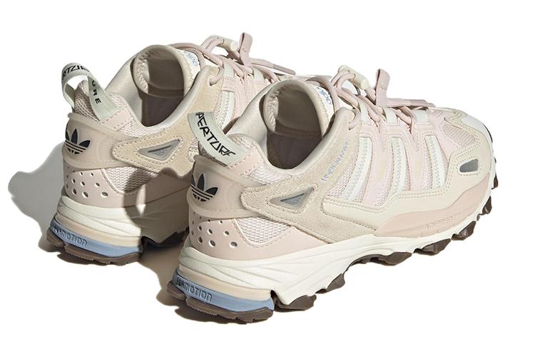 Кроссовки женские Adidas Hyperturf Wonder розовые-бежевые, 37 1/3 EU