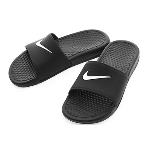 Шлепанцы женские Nike Benassi Shower Slide черные и белые, 36.5 EU