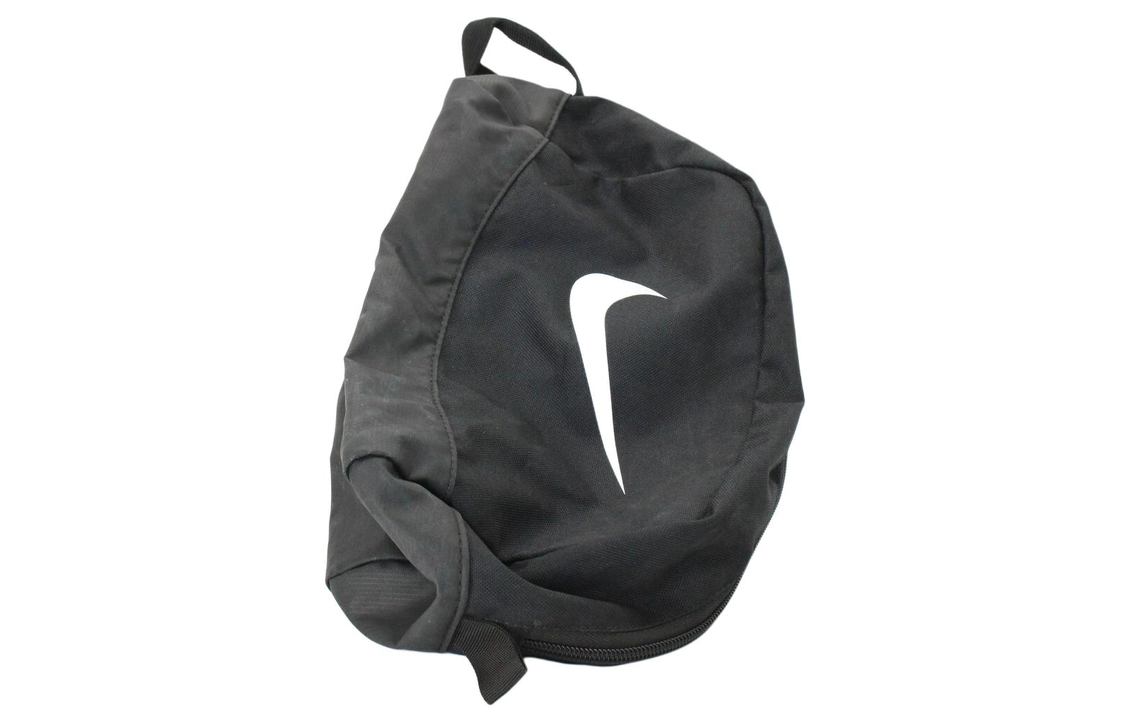 Косметичка Nike BA5198-010 черная