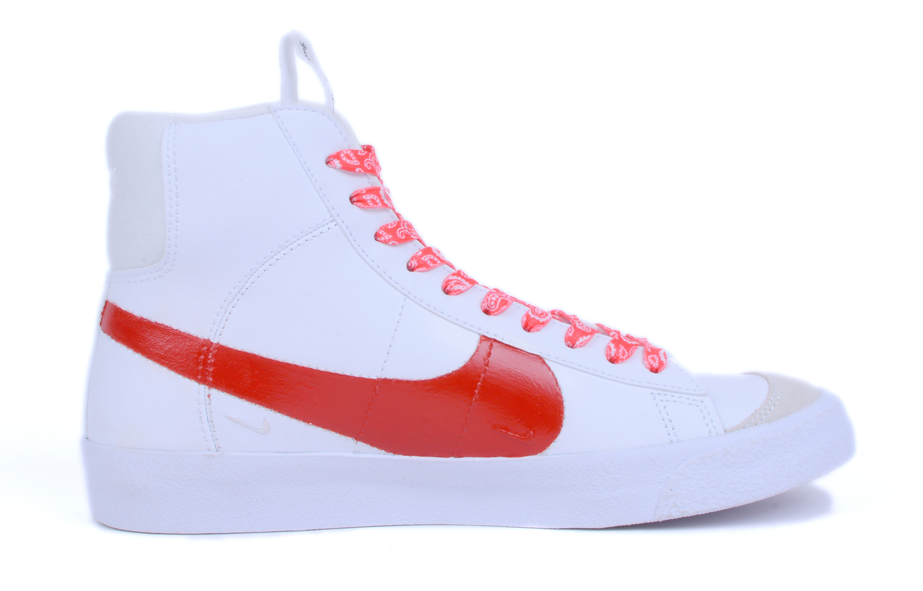 Кеды женские Nike Blazer 77 SE D красные, 35.5 EU