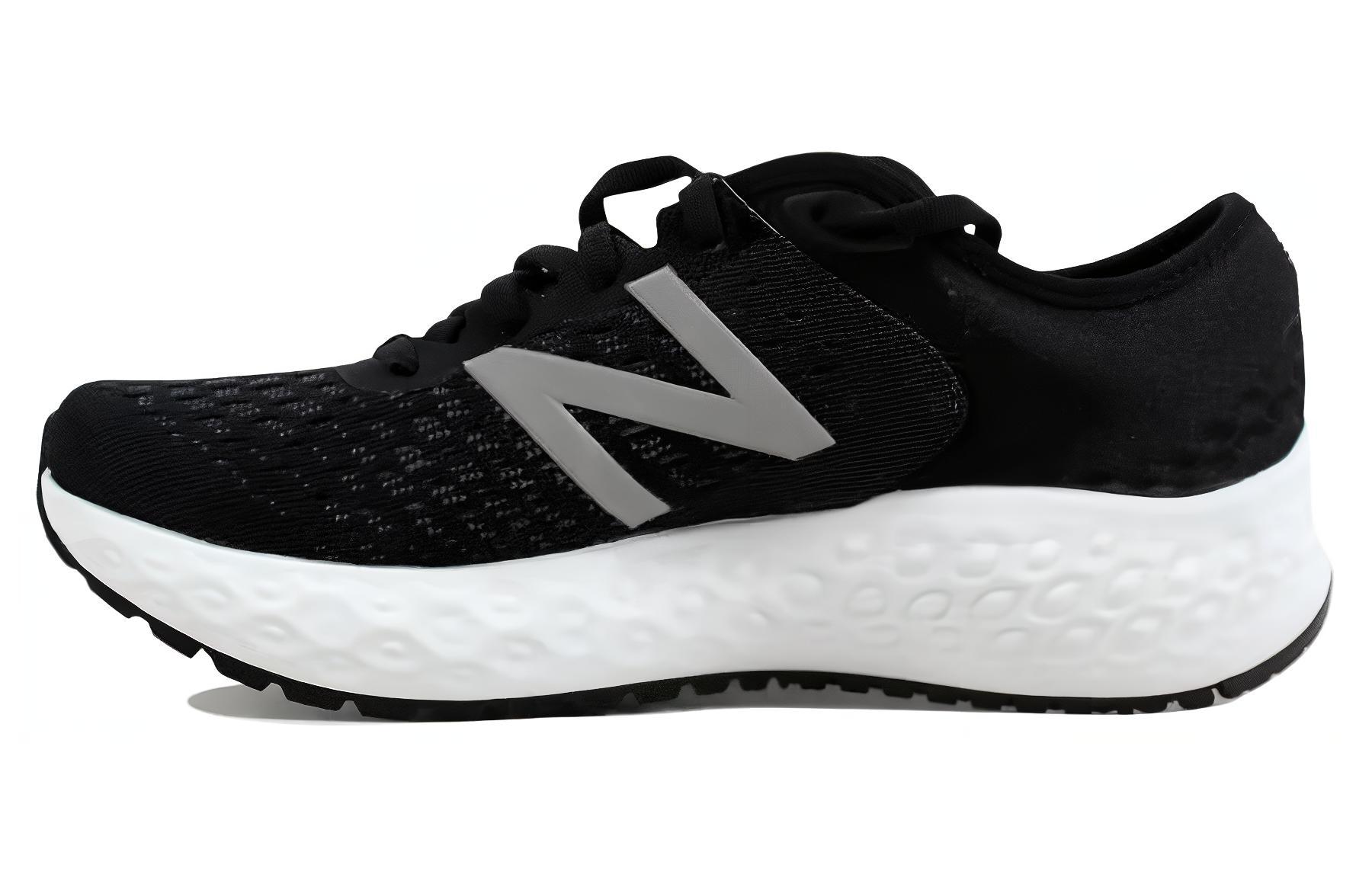 Кроссовки женские New Balance Fresh Foam 1080 V9 черные, 35 EU