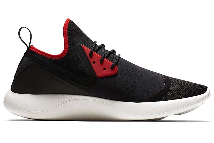 Кроссовки мужские Nike LunarCharge Essential черные-белые, 42 EU
