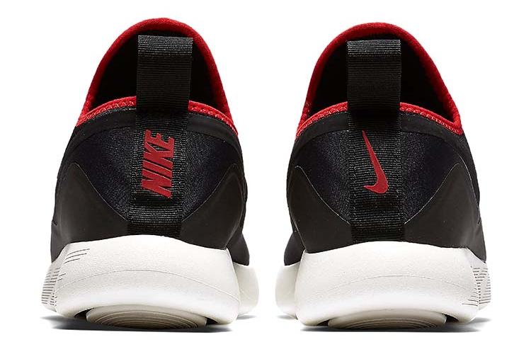 Кроссовки мужские Nike LunarCharge Essential черные-белые, 42 EU