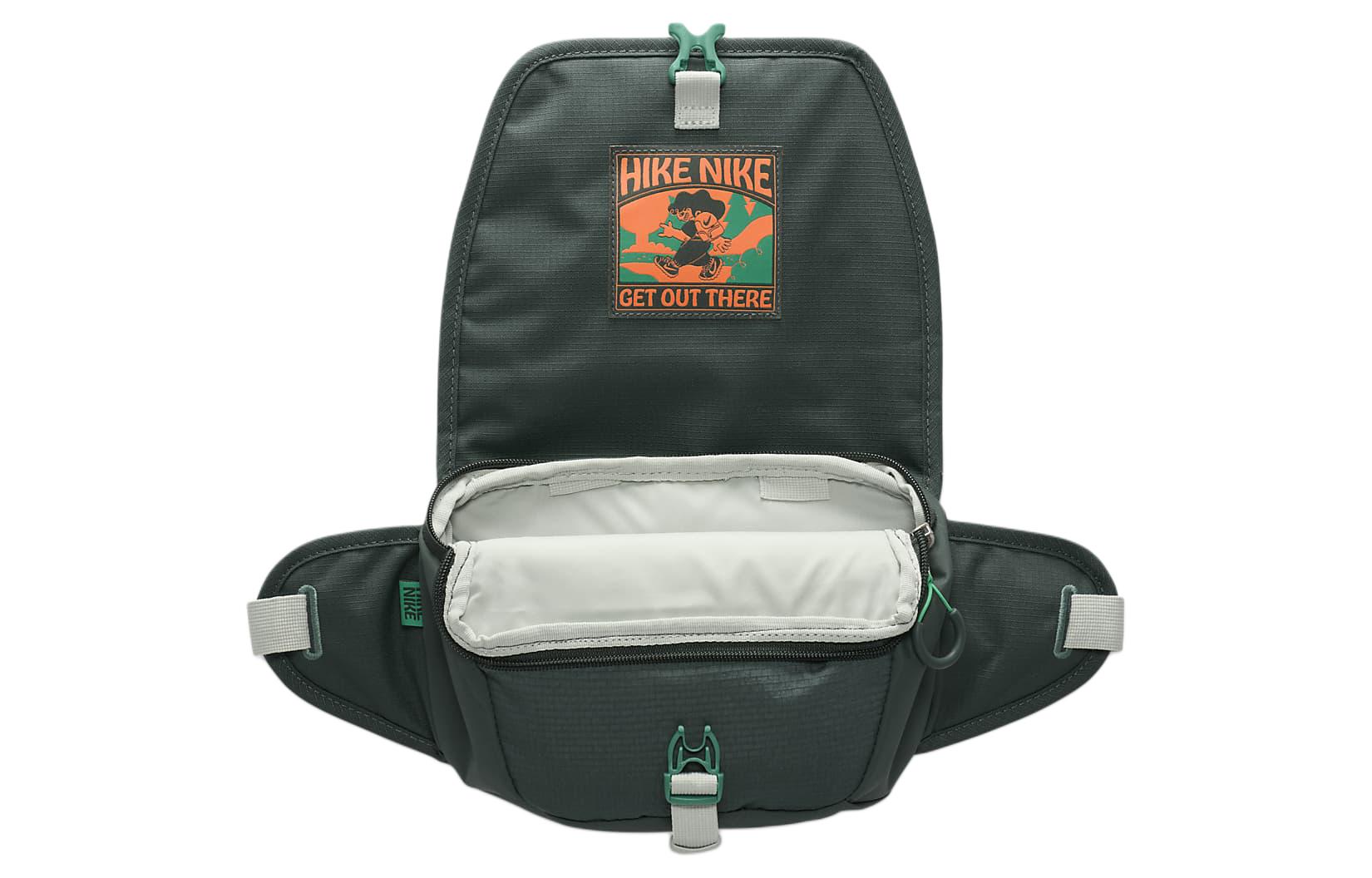 Сумка унисекс Nike DJ9681-338 винтажный зелёный, светло-серебристый, стадионный зелёный