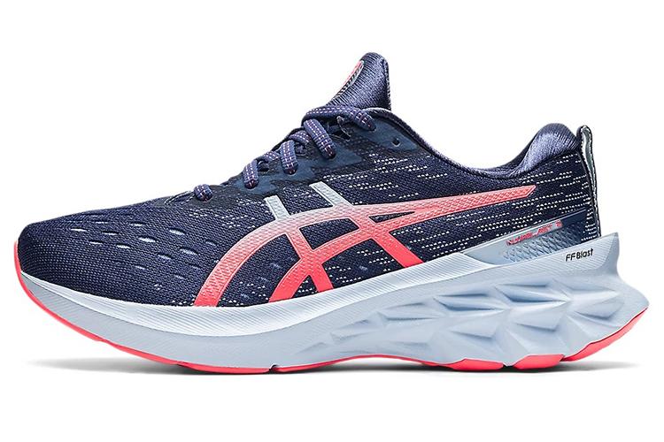 Спортивные кроссовки женские ASICS Novablast 2, thunder blue