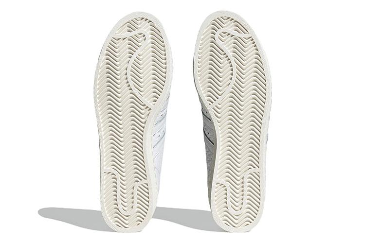 Кеды унисекс Adidas Superstar 82 Debossed Geometric Print белые, 44 EU