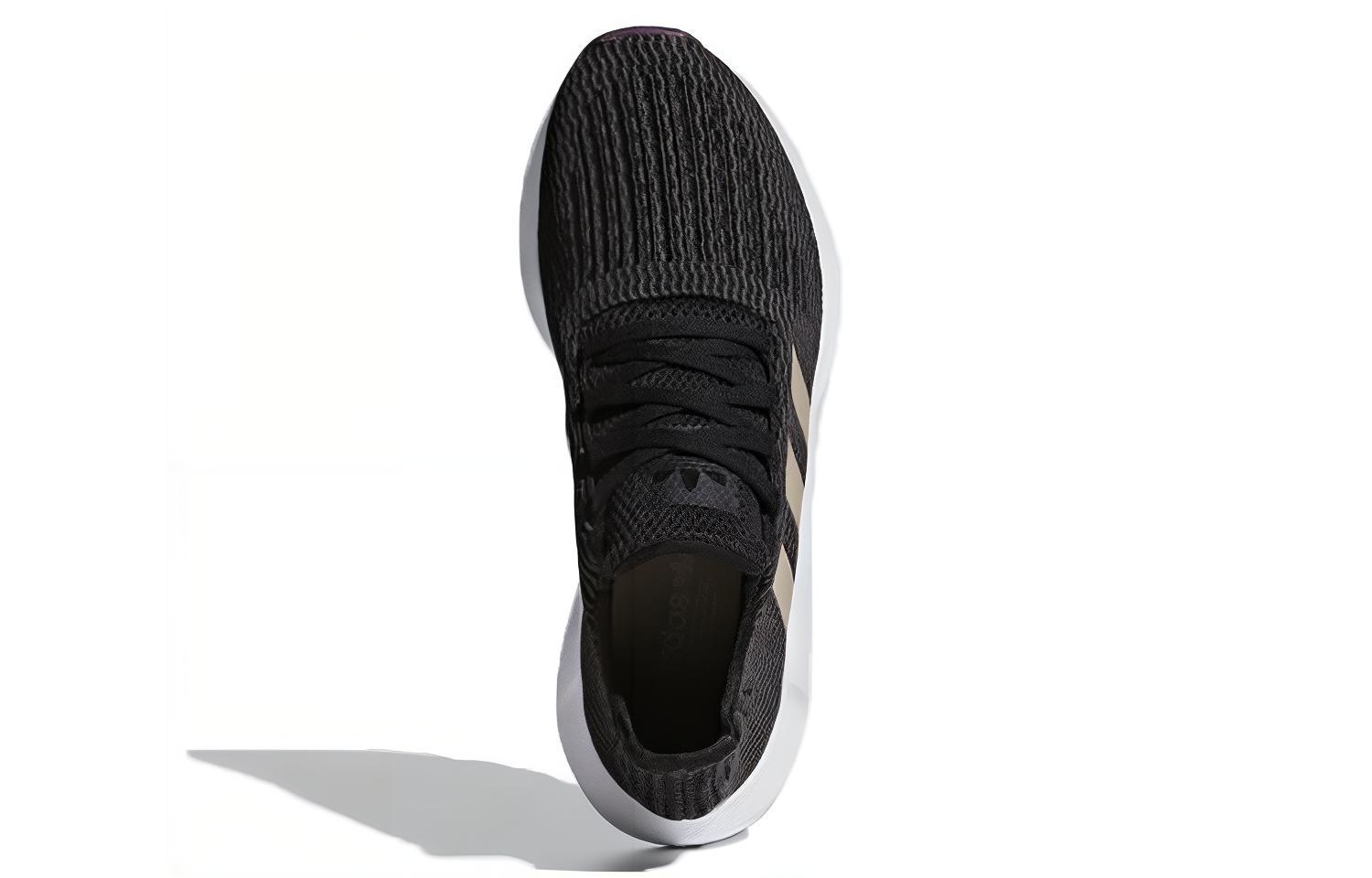 Кроссовки женские Adidas Swift Run, ash pearl s18, 36 EU