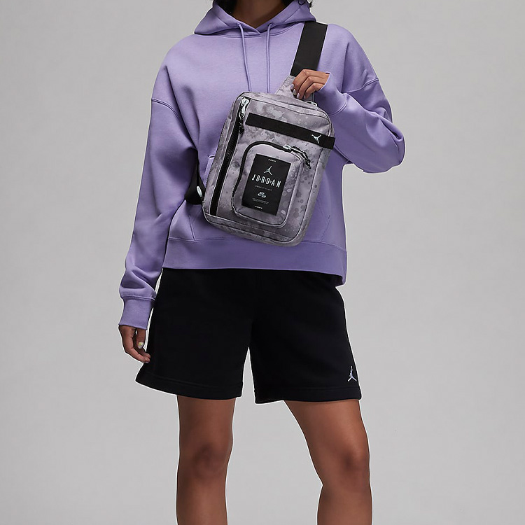 Сумка унисекс Jordan FV2564-062 серо-черная